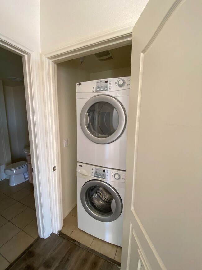 Building Photo - Beautiful, 2 story penthouse loft at the M...