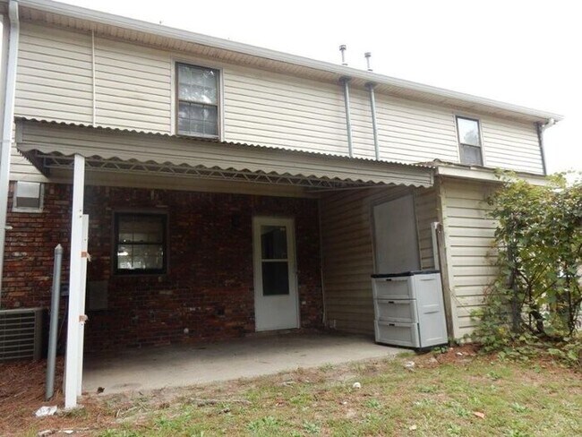 Building Photo - 6300 Olde Towne Dr