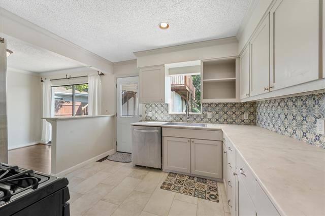 Building Photo - 5416 Winton St