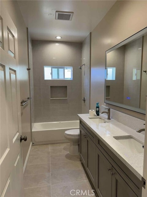 Building Photo - 321 N Foxdale Ave