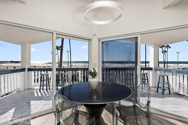 Building Photo - 2214 W Oceanfront