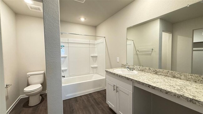 Building Photo - 21703 Meadow Ct