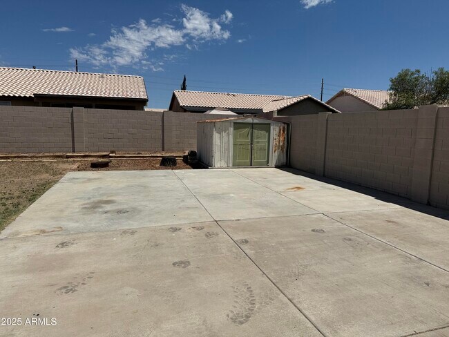 Building Photo - 8460 W Aster Dr