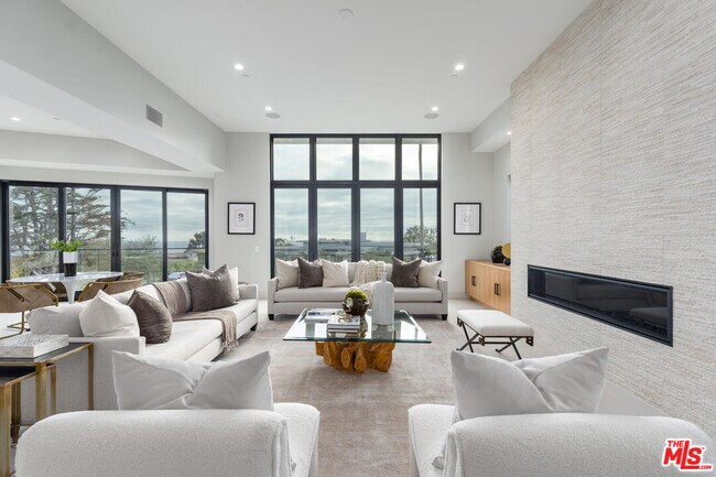 Building Photo - 286 Quadro Vecchio Dr