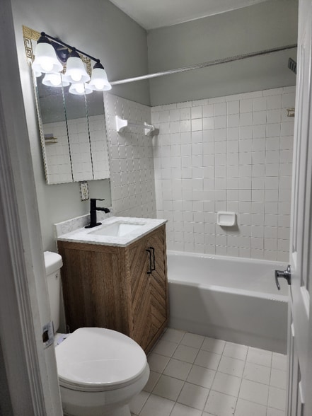 Building Photo - 1005 Chillum Rd