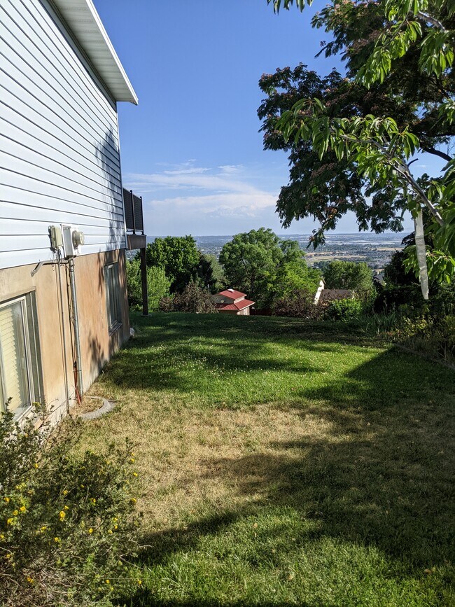 Building Photo - 387 E 3550 N