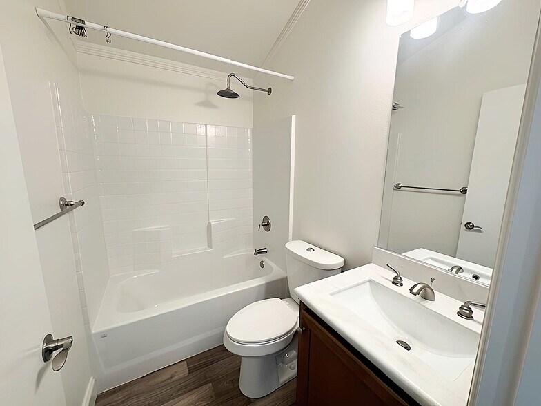 Building Photo - 8531 Kittyhawk Ave