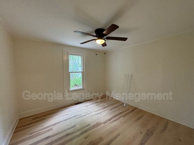 Building Photo - 185 S Rocksprings St