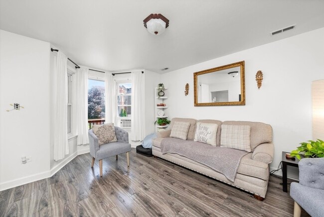 Building Photo - 1322 S 51st Ave