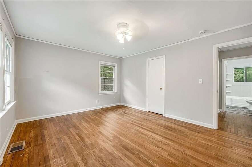 Building Photo - 847 Gertrude Pl NW
