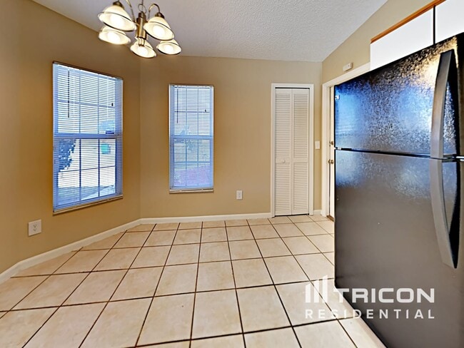 Building Photo - 1166 Tyler Lake Cir