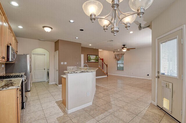 Building Photo - 107 Cove W