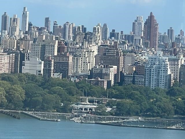 Building Photo - 7000 BLVD E