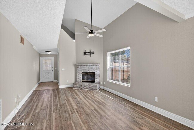Building Photo - 518 Tuxedo Ct