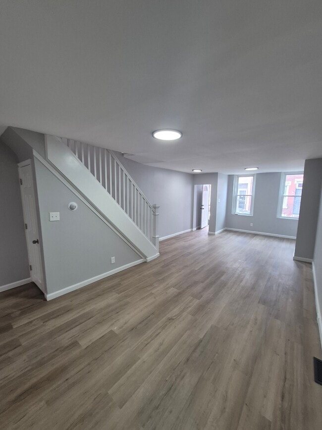 Primary Photo - 2210 Greenwich St