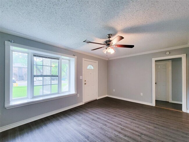 Building Photo - 2306 Downey Dr