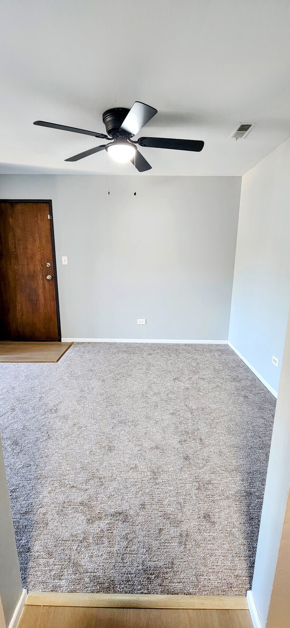 Building Photo - 1440 Stonebridge Cir