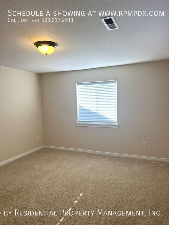 Building Photo - 15355 SW Greenfield Dr