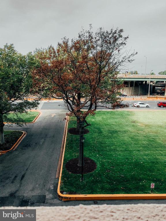 Building Photo - 1300 Army Navy Dr