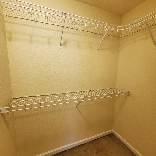 Building Photo - $500 Discount on First Month's Rent - Char...