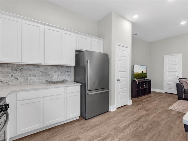 Building Photo - 4420 Ibiza Ln