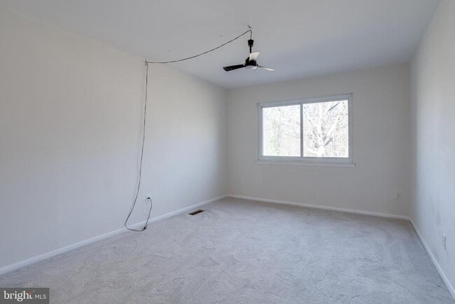 Building Photo - 7900 San Leandro Pl