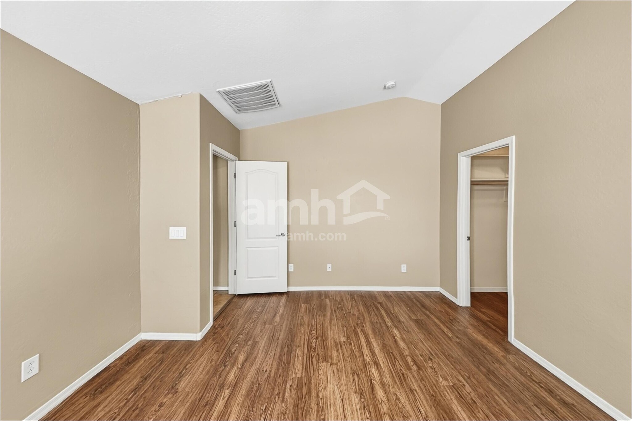 Building Photo - 2324 S 238th Ln