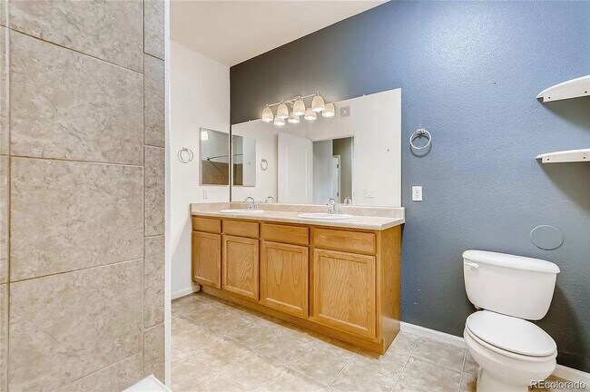 Building Photo - 7130 Simms St