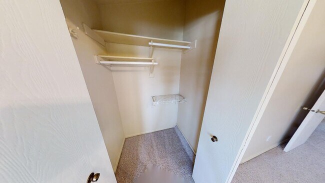 Building Photo - 5549 Dunbar Ct