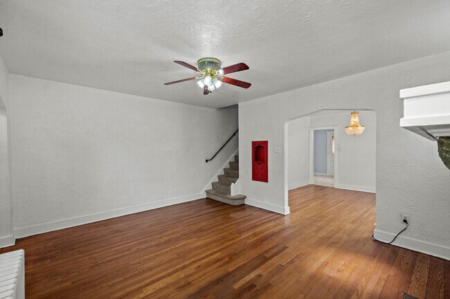 Building Photo - 161 Morrison Dr