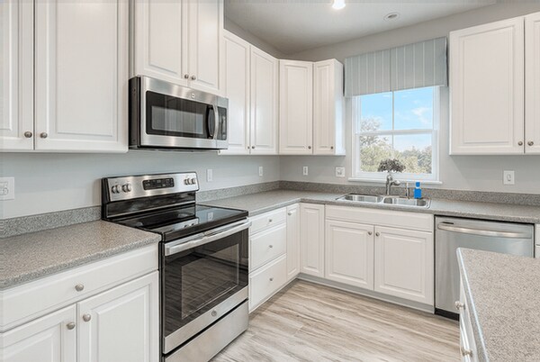 Building Photo - 240 Irongate Dr