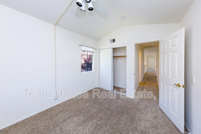 Building Photo - 25620 Wordsworth Ln