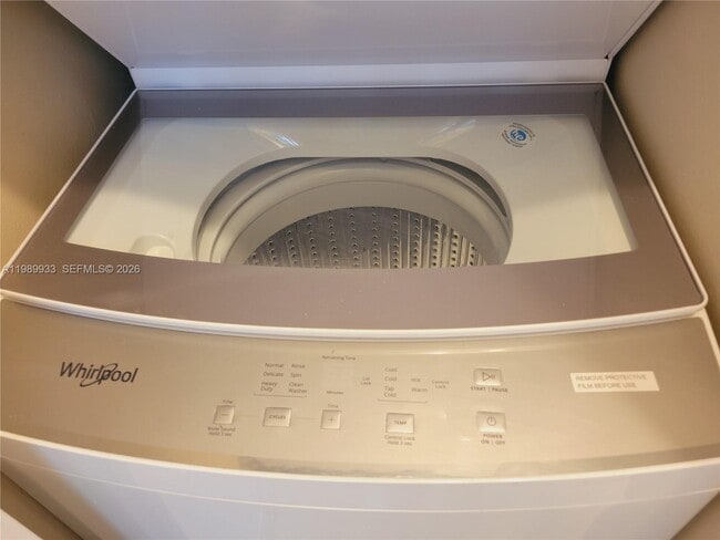 Building Photo - 2504 NW 9th Ln