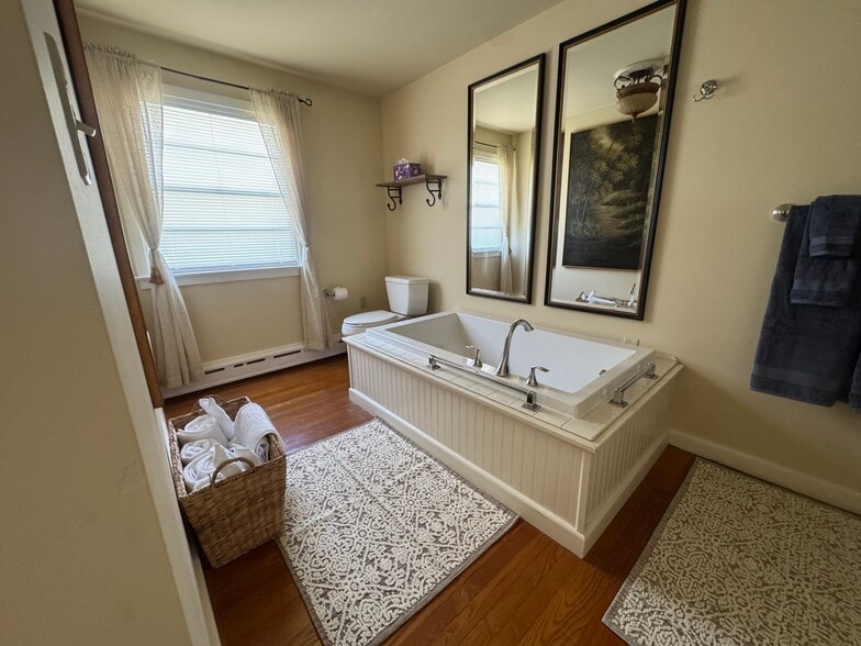 Building Photo - 2403 New Holland Pike