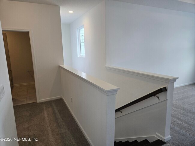 Building Photo - 817 Cherry Elm Dr