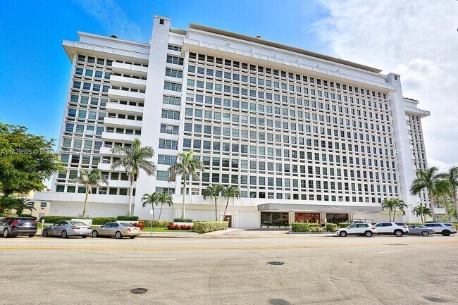 Building Photo - 700 Biltmore Way