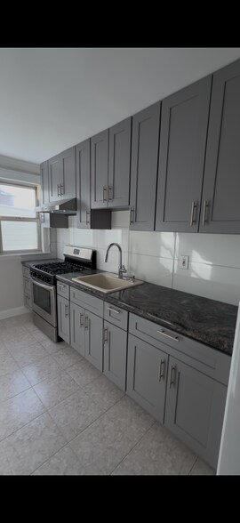 Building Photo - 4518 164th St