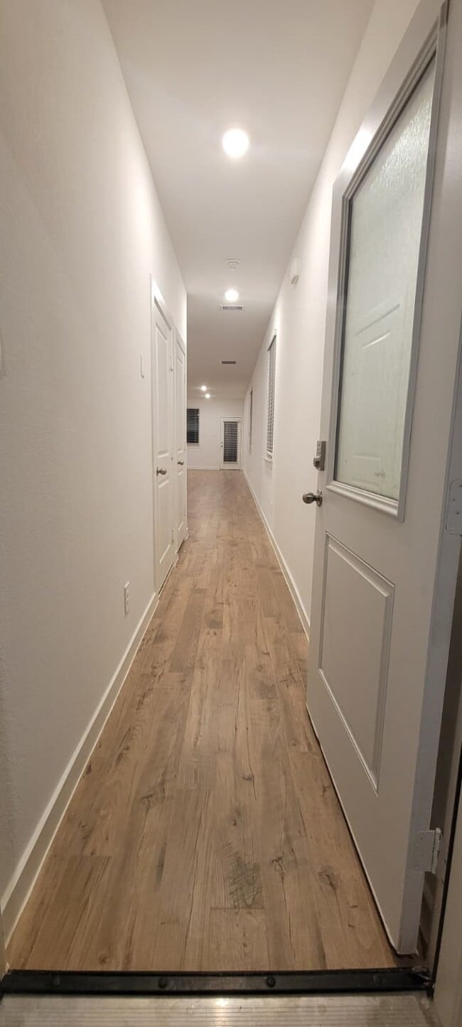 Building Photo - 3566 Blue Mockingbird St