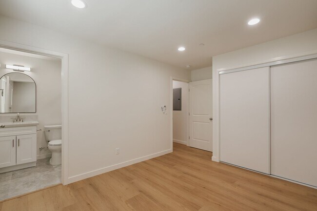 Building Photo - 1806 S 8th St