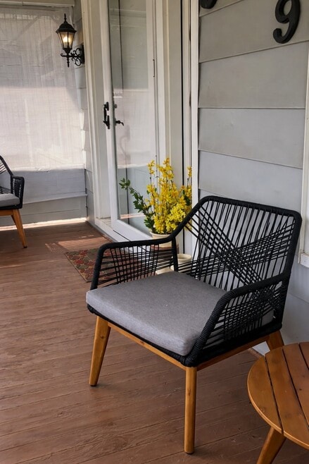 Building Photo - 369 E Tuscarawas Ave