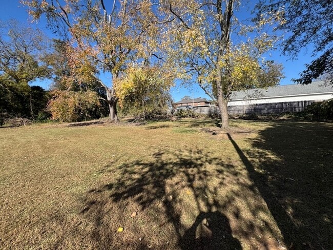 Building Photo - Tri-Plex - in Downtown Greer - 1 bedroom, ...