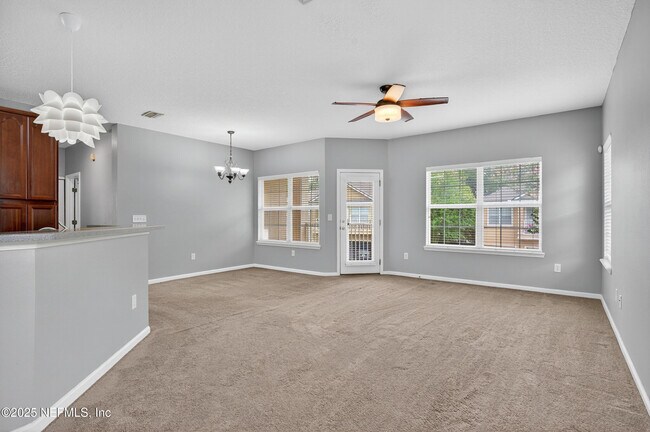 Building Photo - 7229 Deerfoot Cir