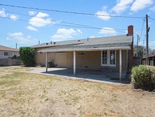 Building Photo - 250 Clifford Ave