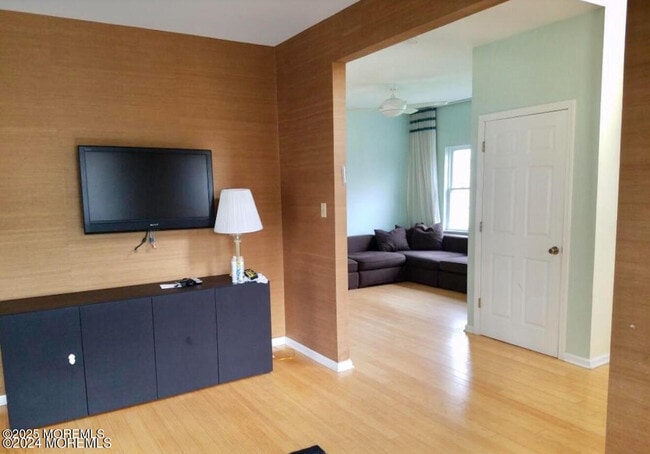 Building Photo - 95 Poplar Ave