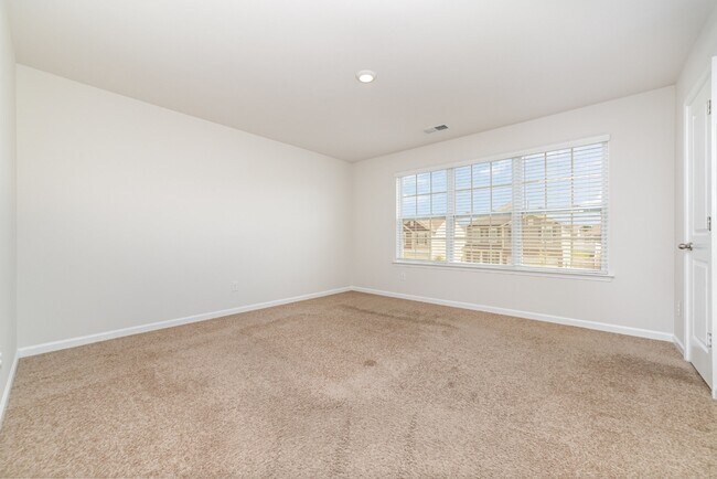 Building Photo - 2527 Linhay Dr.