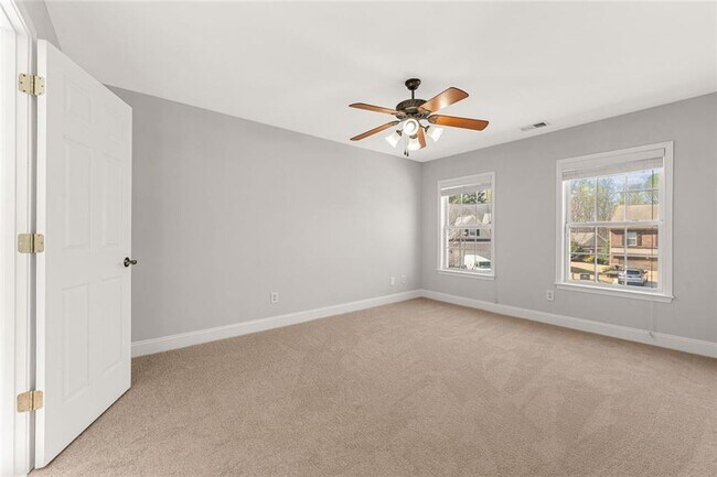 Building Photo - 3329 Rosecliff Trace NE