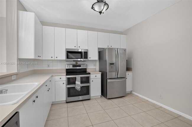 Building Photo - 13212 NW 7th Dr