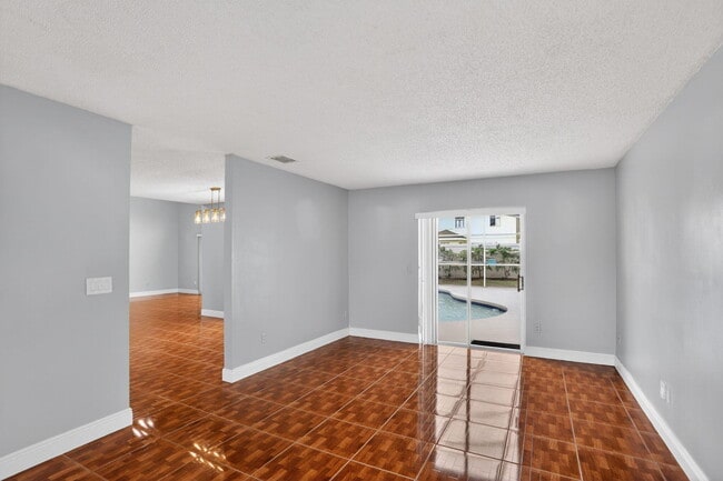 Building Photo - 14912 White Magnolia Ct