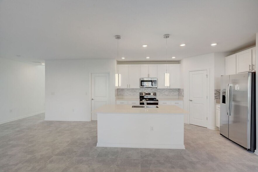 Building Photo - 633 Trotters Dr