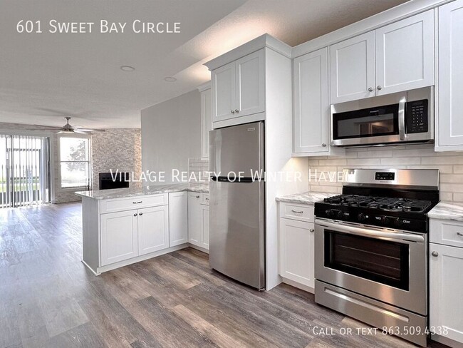 Building Photo - Stunning 2 Bedroom Condo!